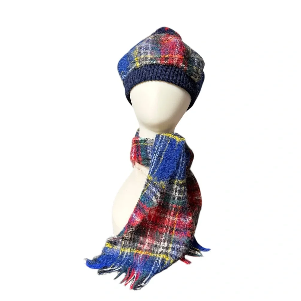Handcrafted in Scotland Plaid Wool Scarf and Beret - Picture 3 of 11